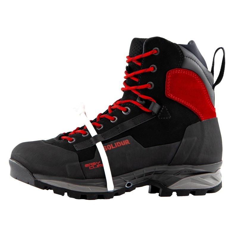 TREE CLIMB – Innovativer Kletterschuh für Baumprofis TREE CLIMB – Innovativer Kletterschuh für Baumprofis