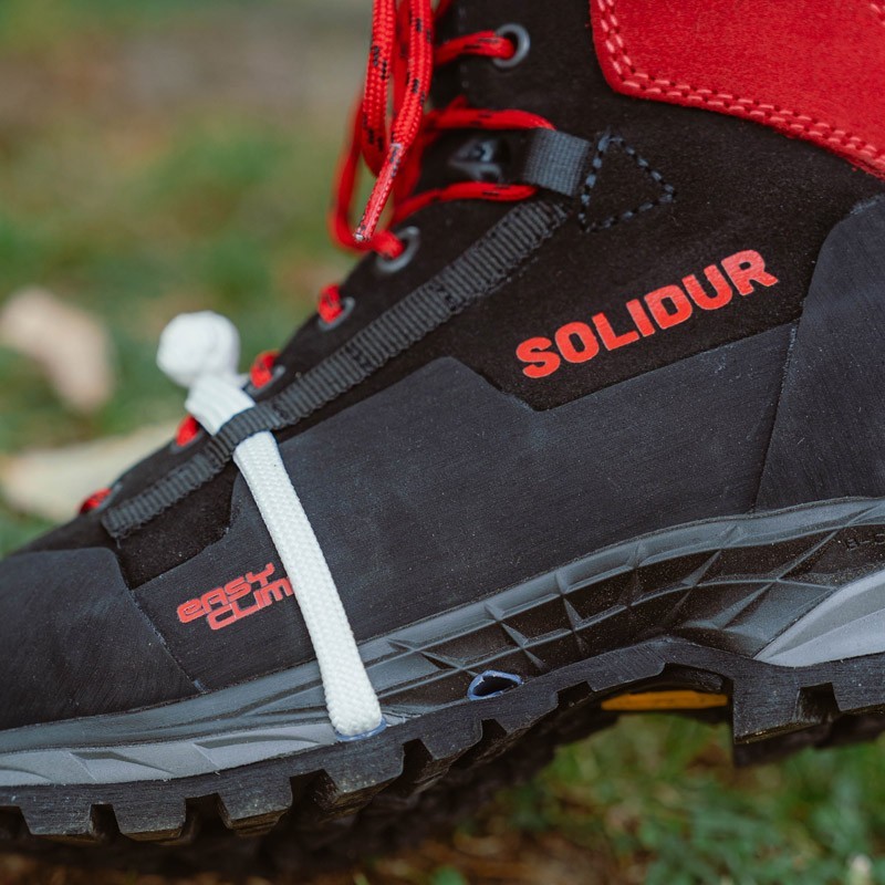 TREE CLIMB – Innovativer Kletterschuh für Baumprofis TREE CLIMB – Innovativer Kletterschuh für Baumprofis