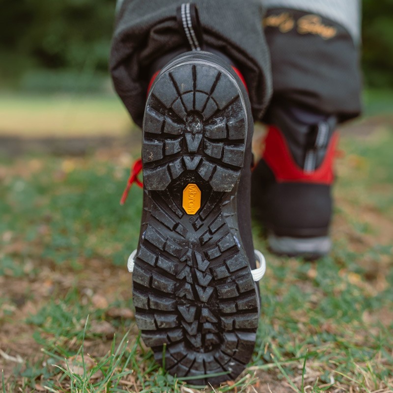 TREE CLIMB – Innovativer Kletterschuh für Baumprofis TREE CLIMB – Innovativer Kletterschuh für Baumprofis