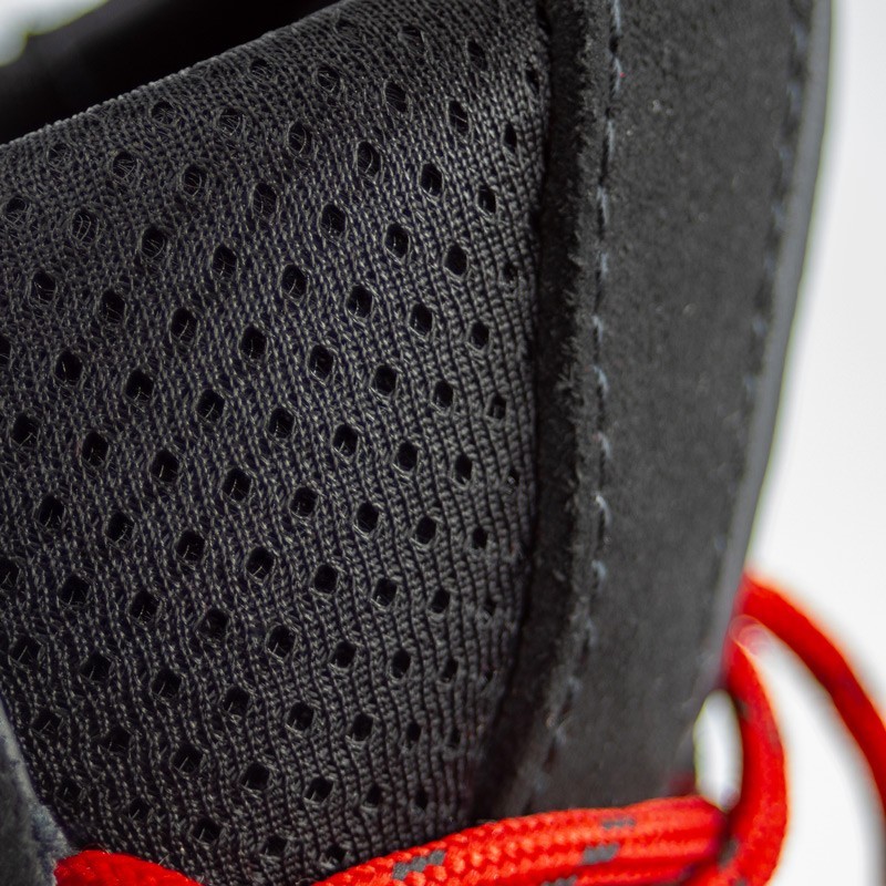 TREE CLIMB – Innovativer Kletterschuh für Baumprofis TREE CLIMB – Innovativer Kletterschuh für Baumprofis