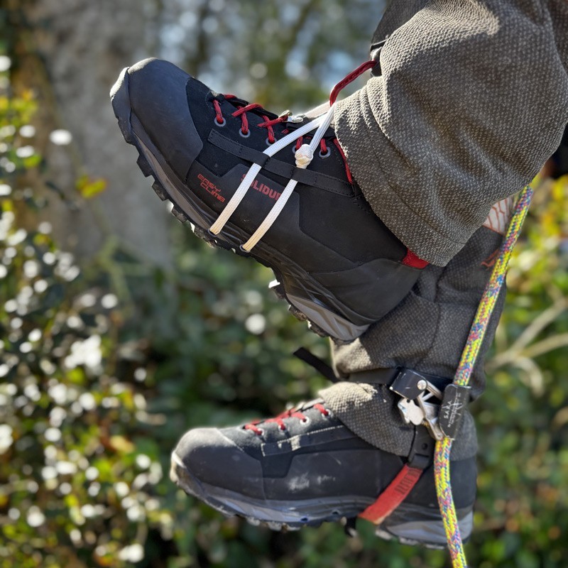 TREE CLIMB – Innovativer Kletterschuh für Baumprofis TREE CLIMB – Innovativer Kletterschuh für Baumprofis
