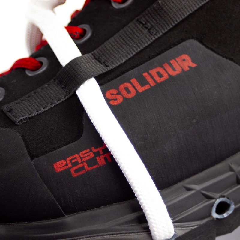 TREE CLIMB – Innovativer Kletterschuh für Baumprofis TREE CLIMB – Innovativer Kletterschuh für Baumprofis